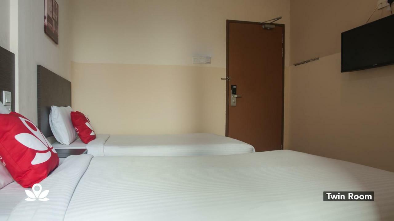 Zen Rooms Golden Star Kuantan Exterior foto